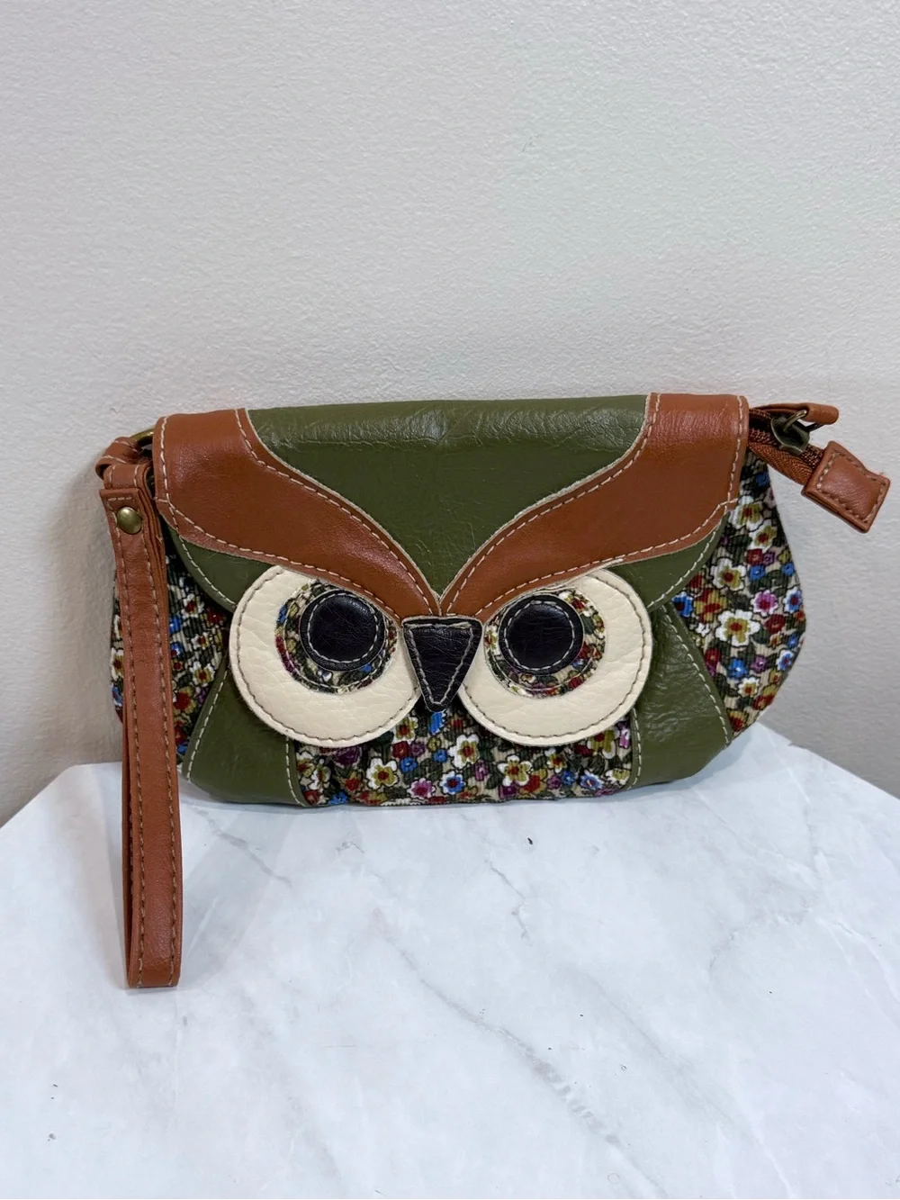🔥CATO Owl Wristlet Clutch in Olive Green and Brown EC🔥